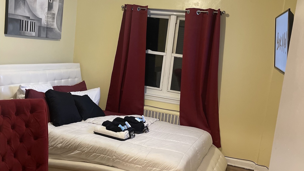 Photo of Bedroom in Pelham Gardens