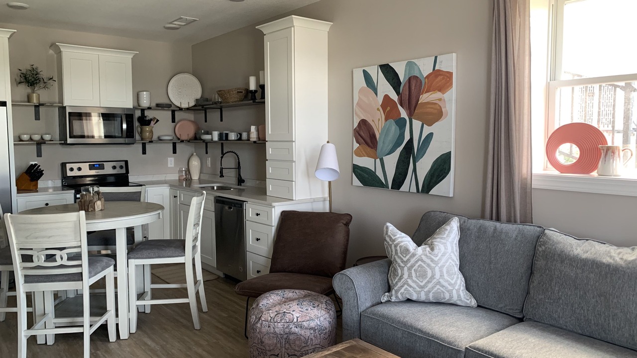 Photo of Livingroom in La Follette