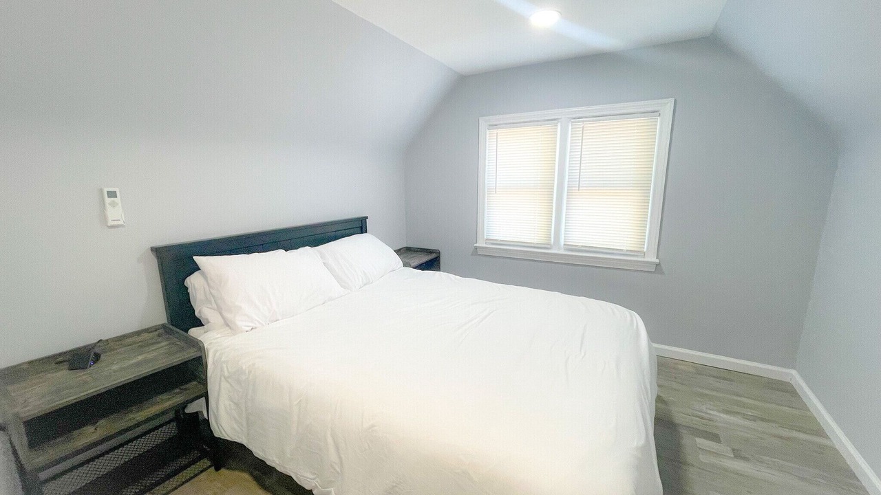 Photo of Bedroom in Bayonne