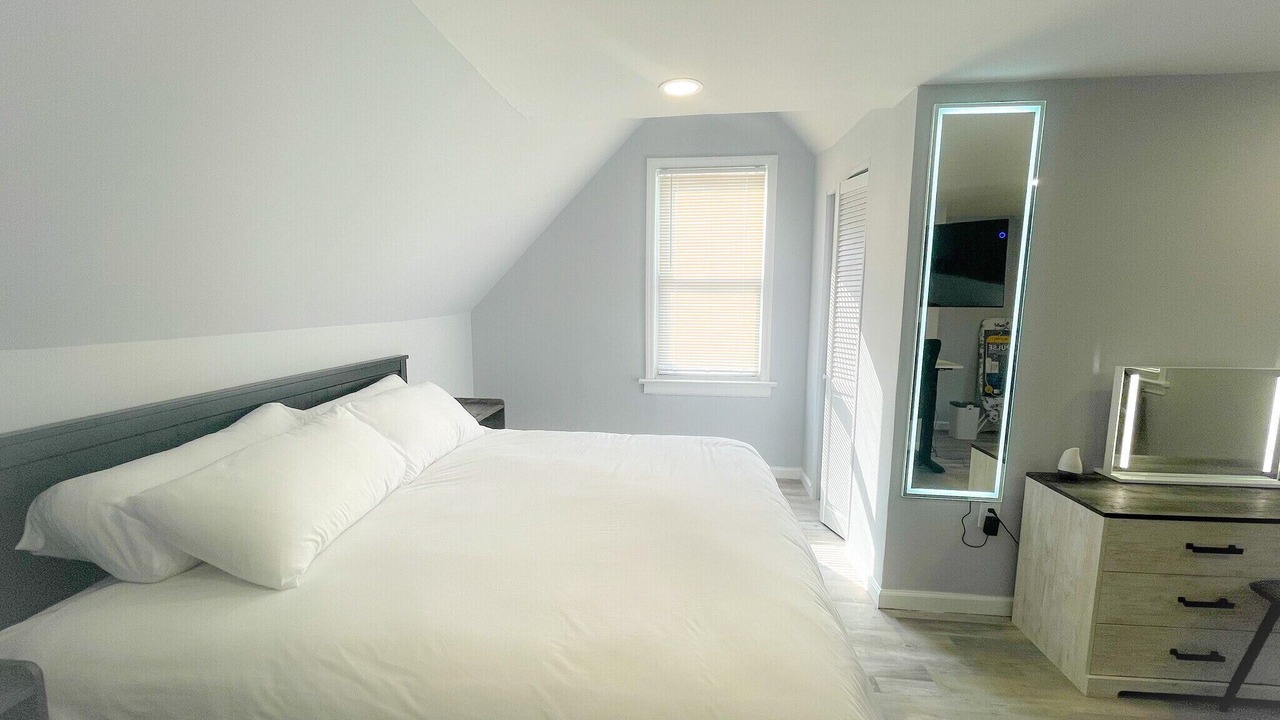 Photo of Bedroom in Bayonne
