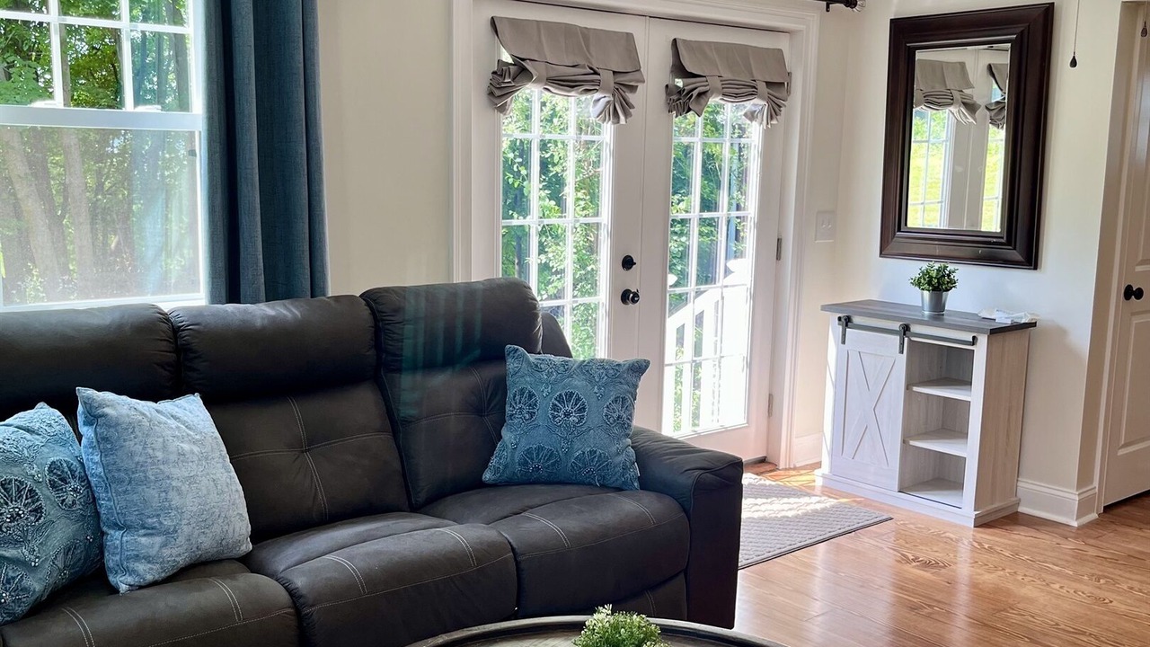 Photo of Livingroom in Goshen