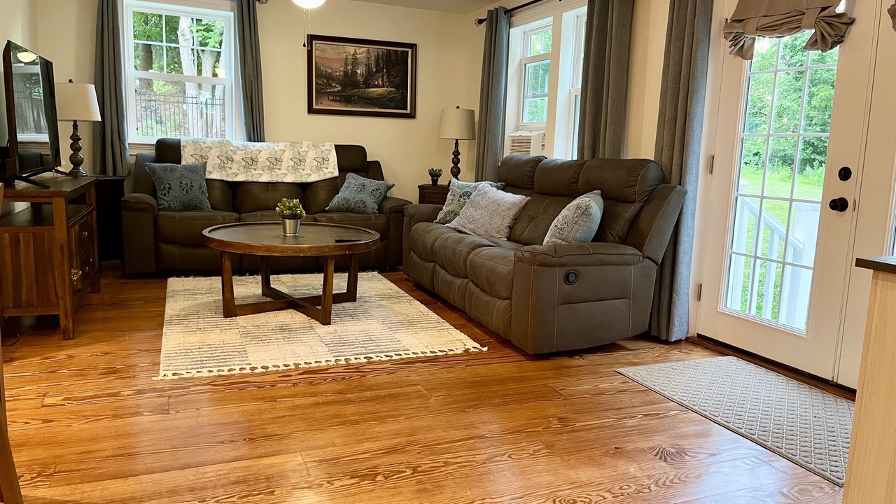 Photo of Livingroom in Goshen