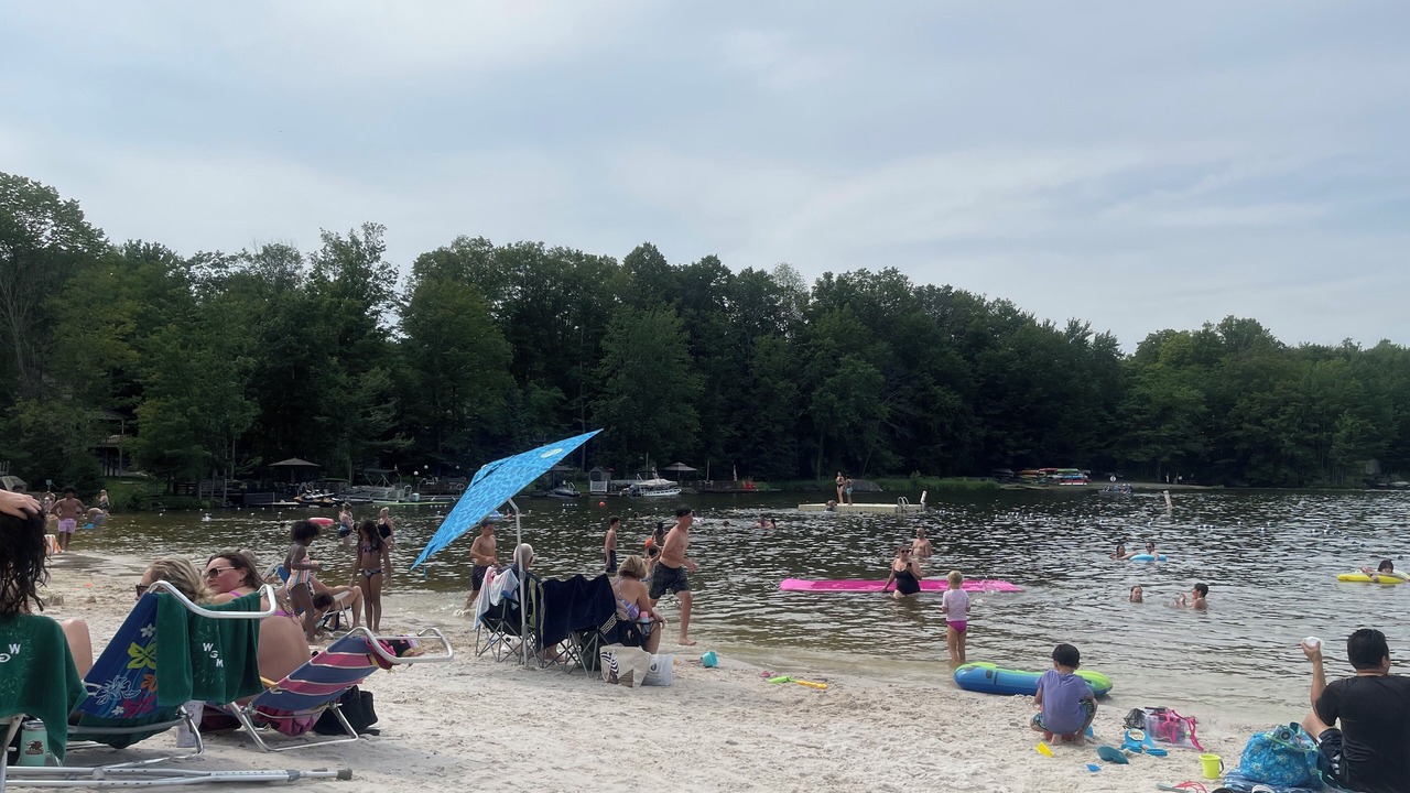 Photo of Others in Lake Ariel