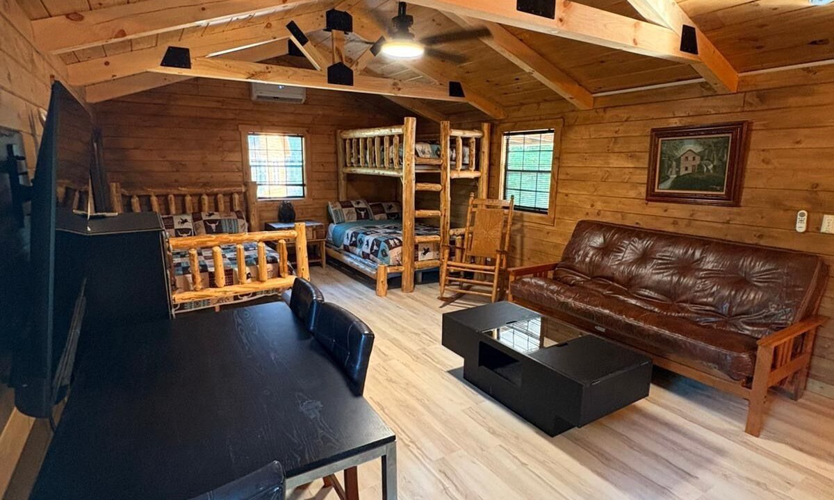 Photo of Livingroom in Ashley Oaks
