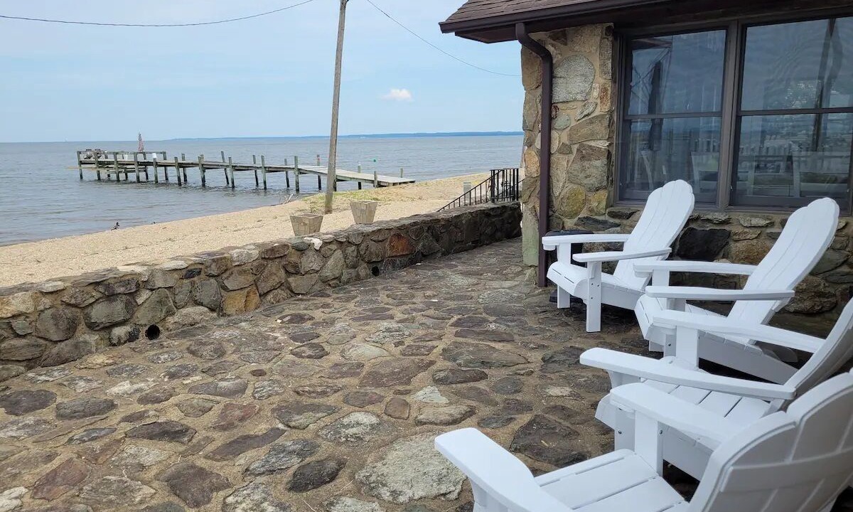Photo of Outdoor in Issue