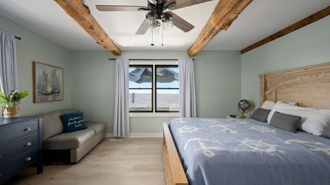 Photo of Bedroom in Issue