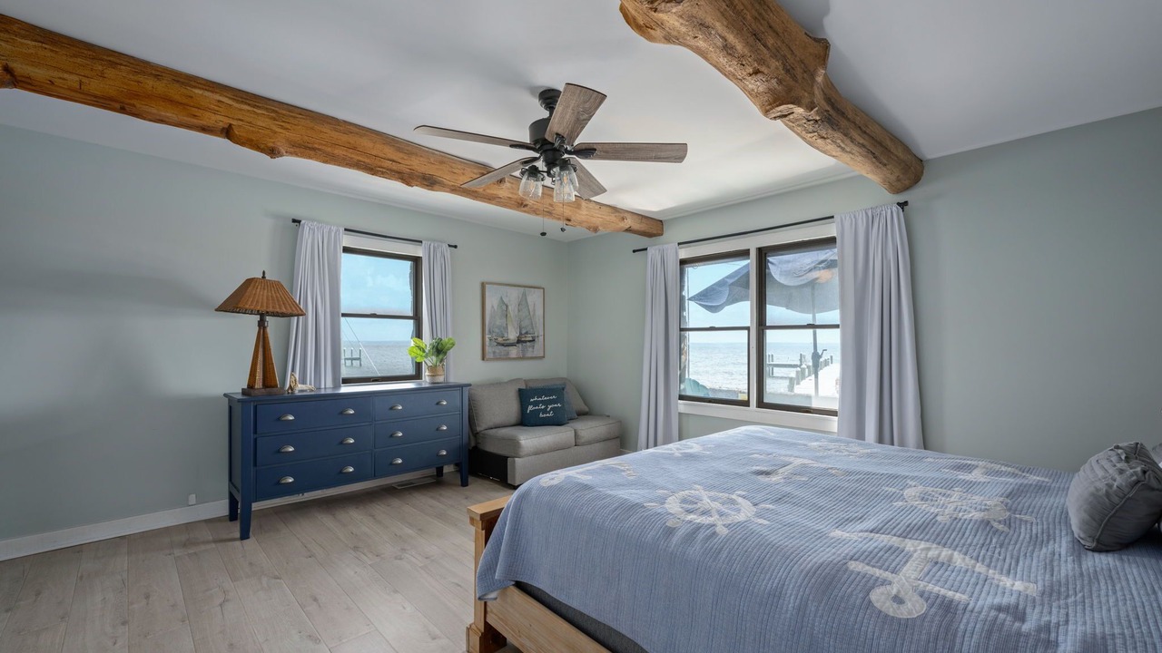 Photo of Bedroom in Issue
