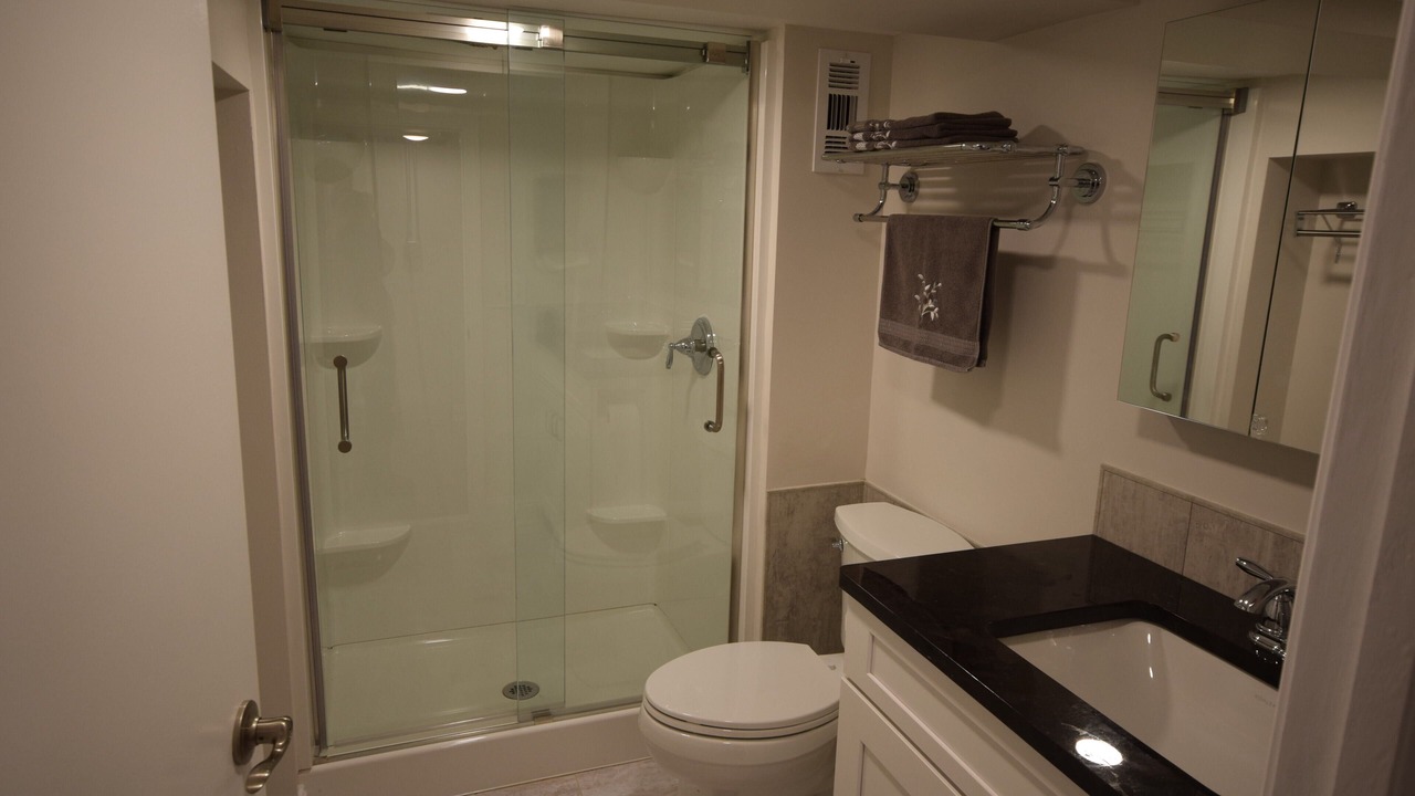 Photo of Bathroom in Lorain