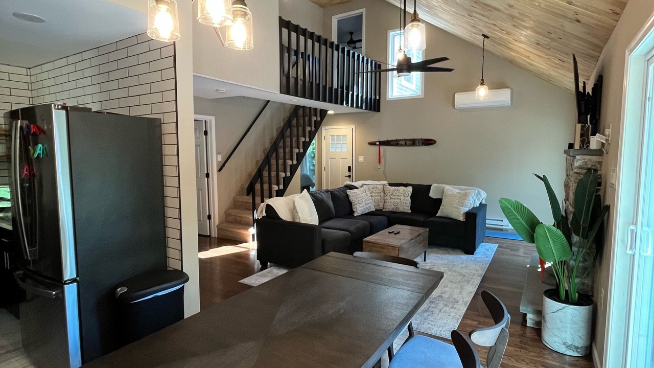 Photo of Livingroom in Lake Harmony Estates
