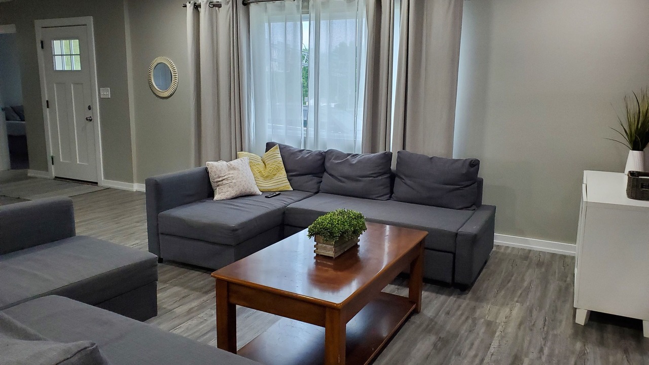 Photo of Livingroom in Scott Depot