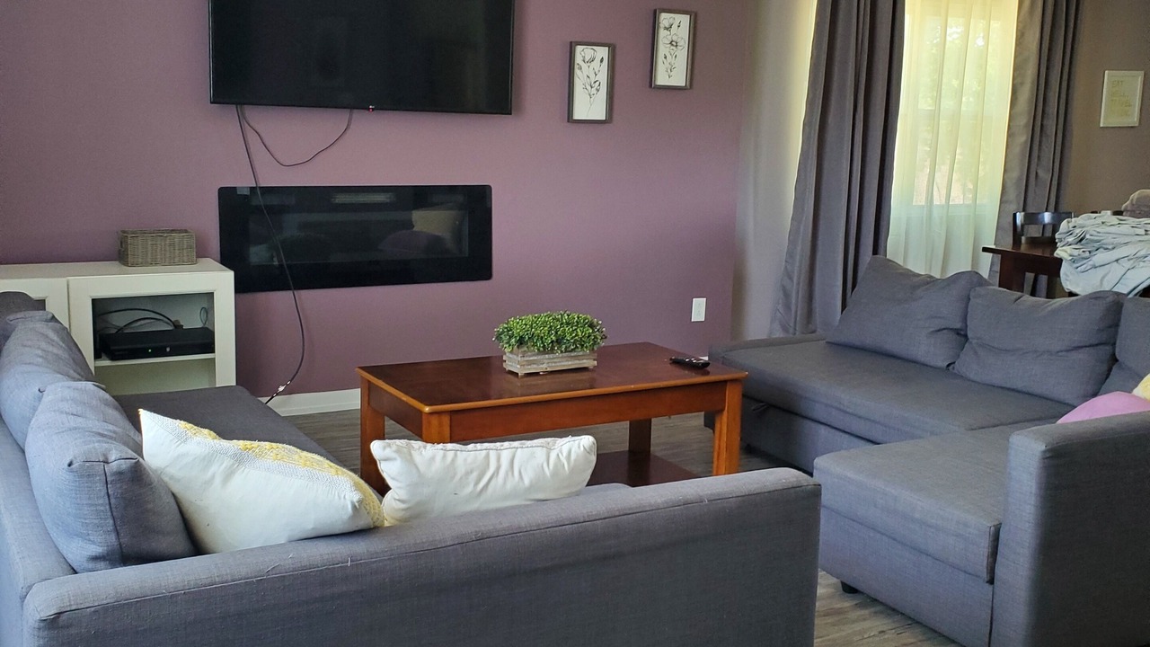 Photo of Livingroom in Scott Depot