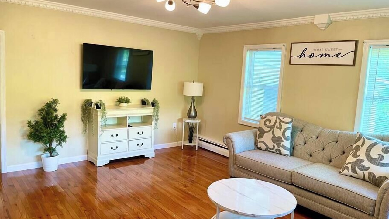 Photo of Bedroom in Montague