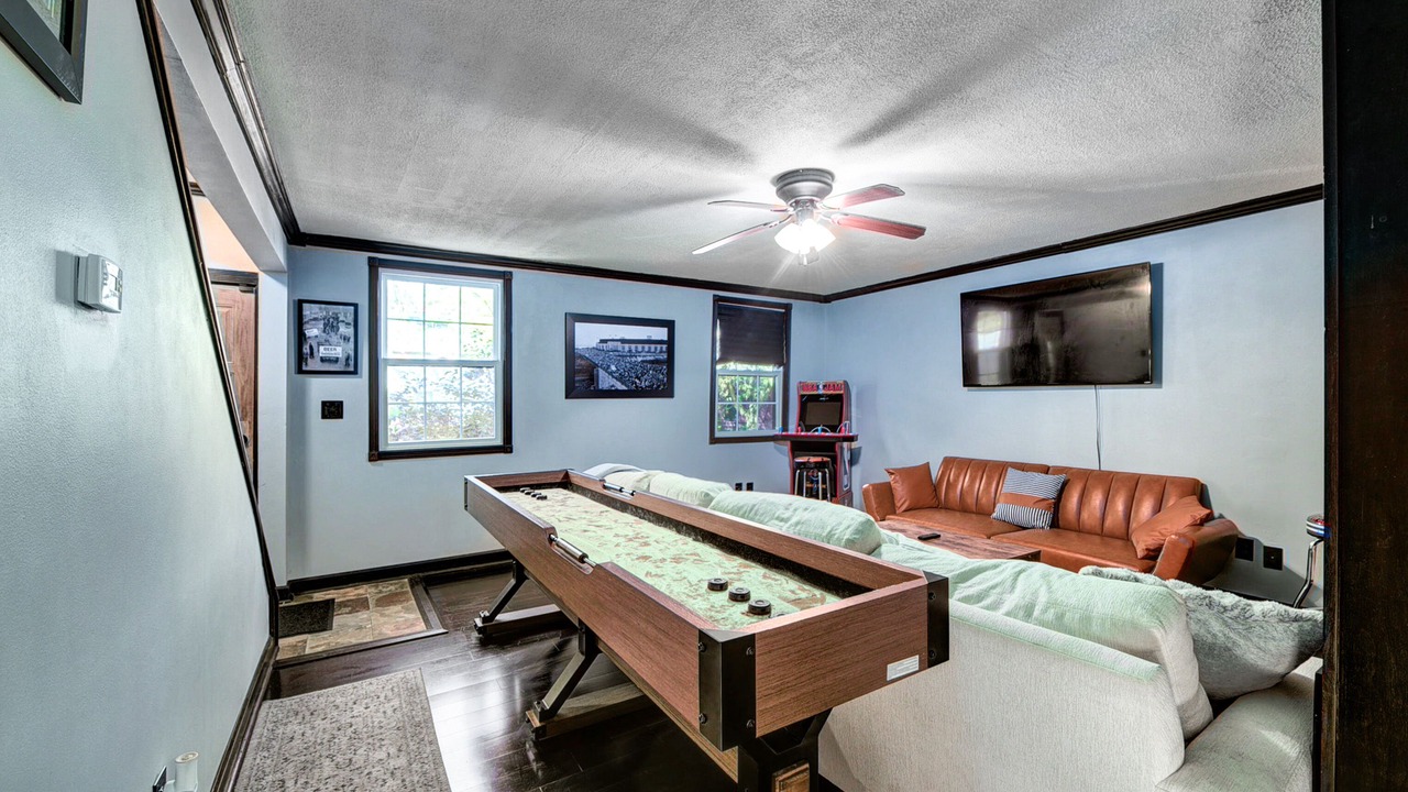 Photo of Livingroom in Ohio City