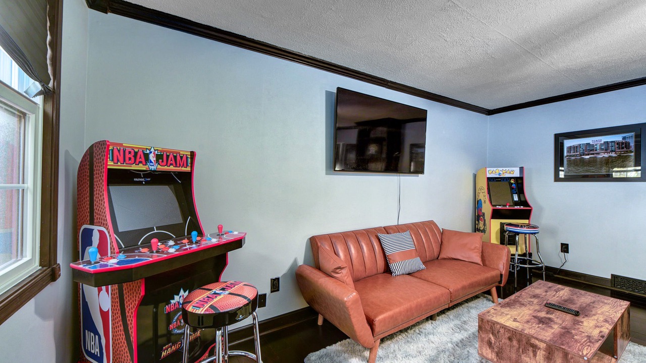 Photo of Livingroom in Ohio City