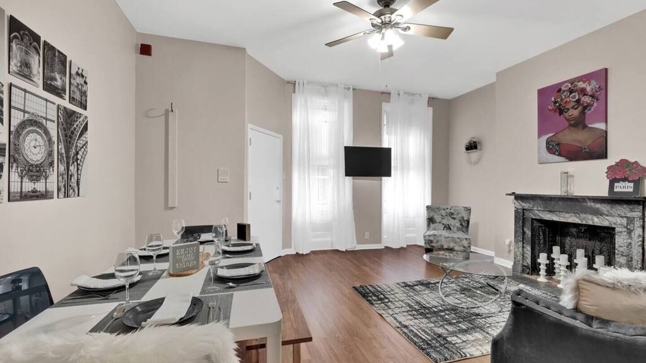 Photo of Livingroom in Gayborhood