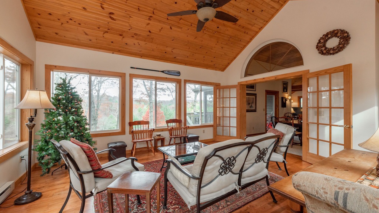 Photo of Bedroom in North Glade Hills