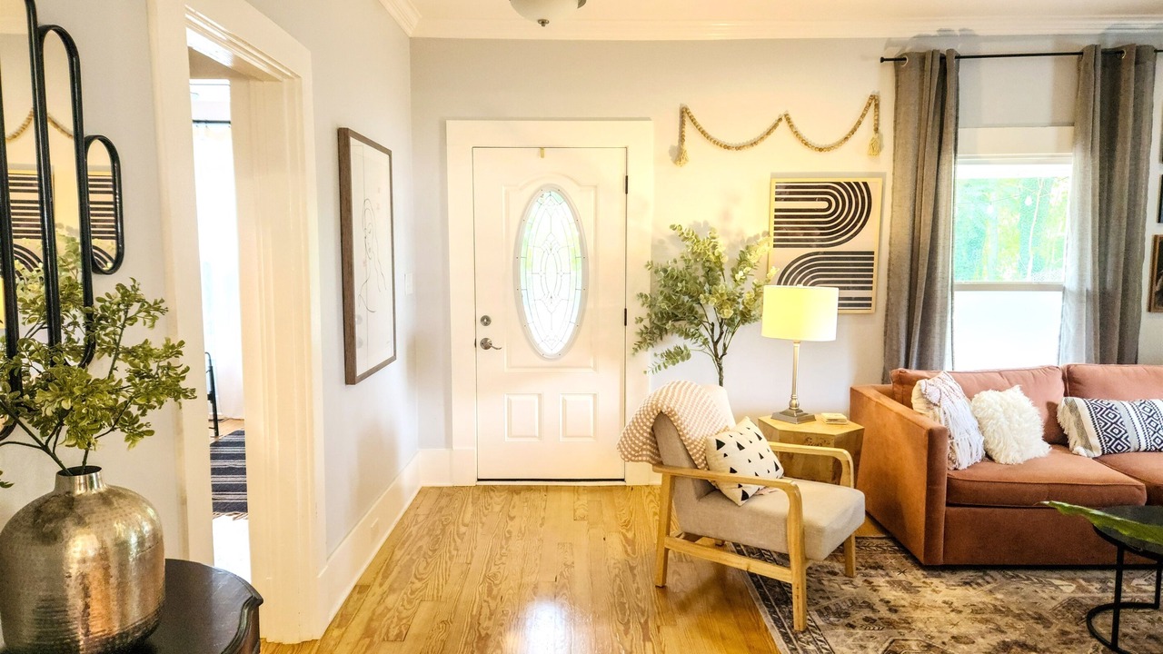 Photo of Livingroom in Knoxville
