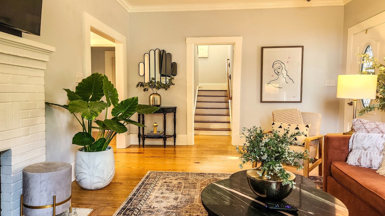 Photo of Livingroom in Knoxville
