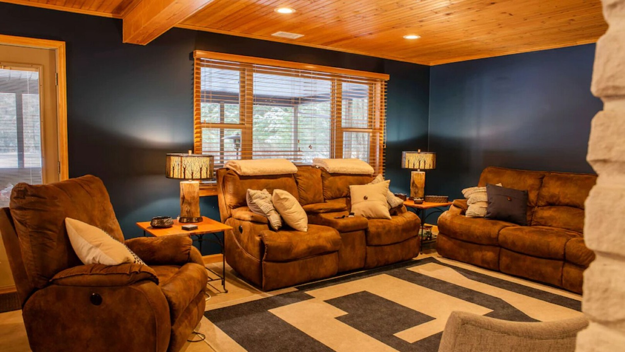 Photo of Livingroom in Clarington