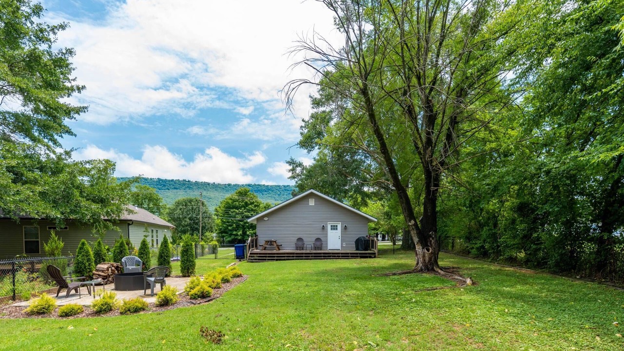 Photo of Others in Lookout Valley Neighborhood Association