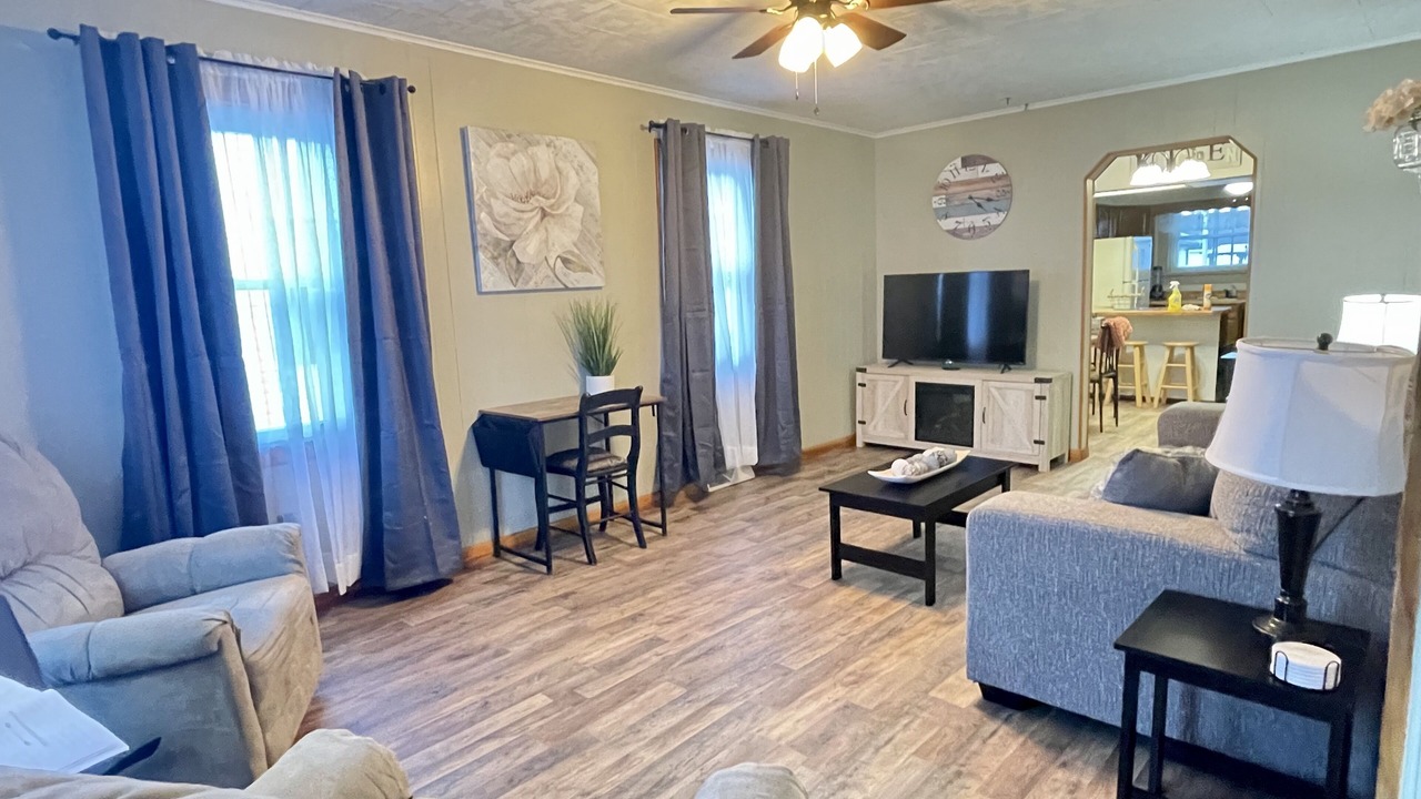 Photo of Livingroom in Mount Carbon