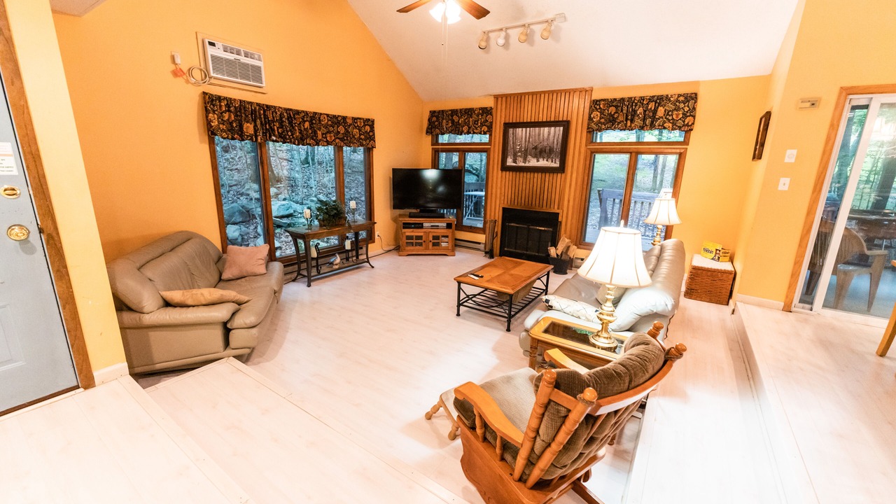 Photo of Livingroom in Bushkill