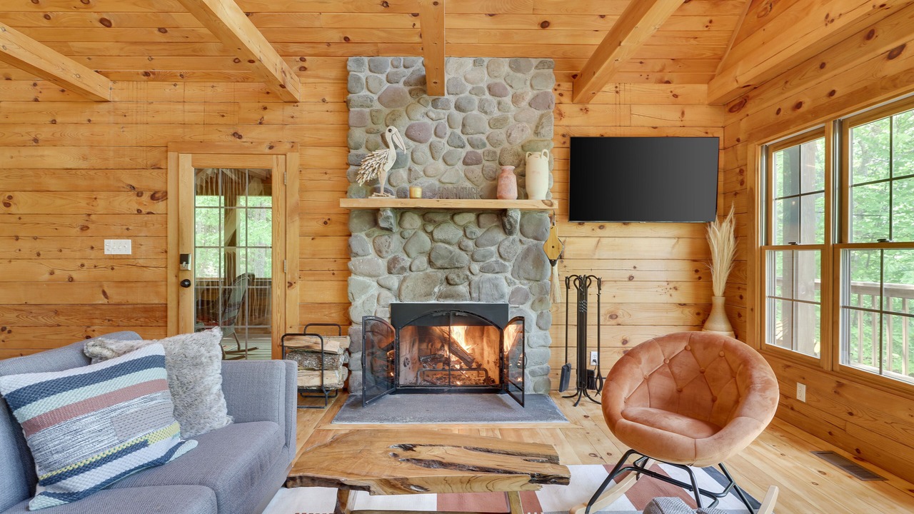 Photo of Livingroom in Lackawaxen