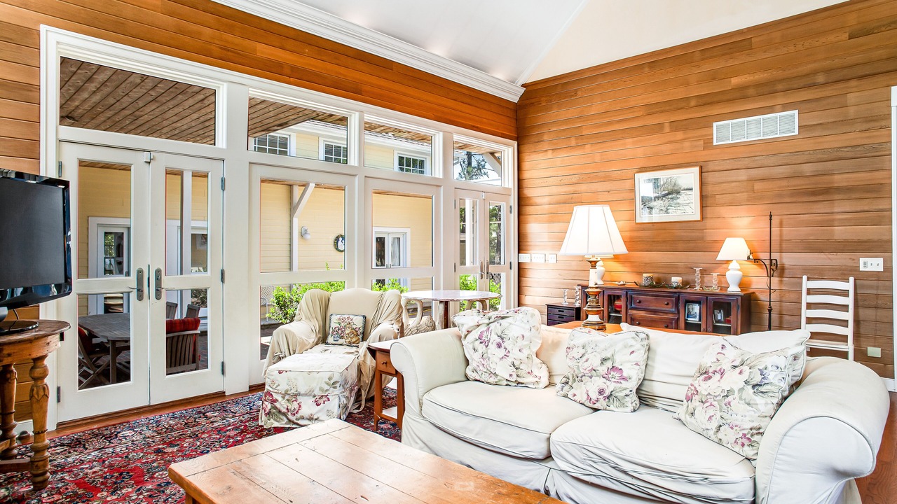 Photo of Livingroom in North Shores