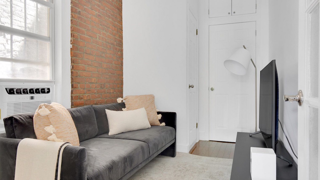 Photo of Livingroom in Chinatown
