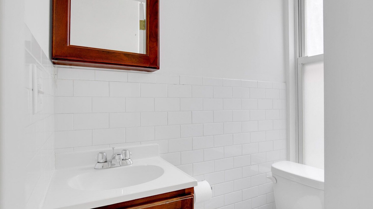 Photo of Bathroom in Chinatown