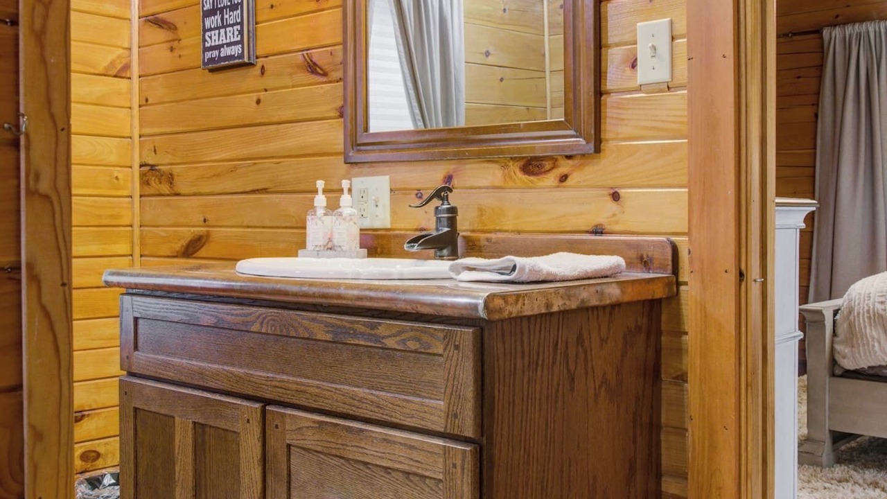 Photo of Bathroom in Cedarhurst
