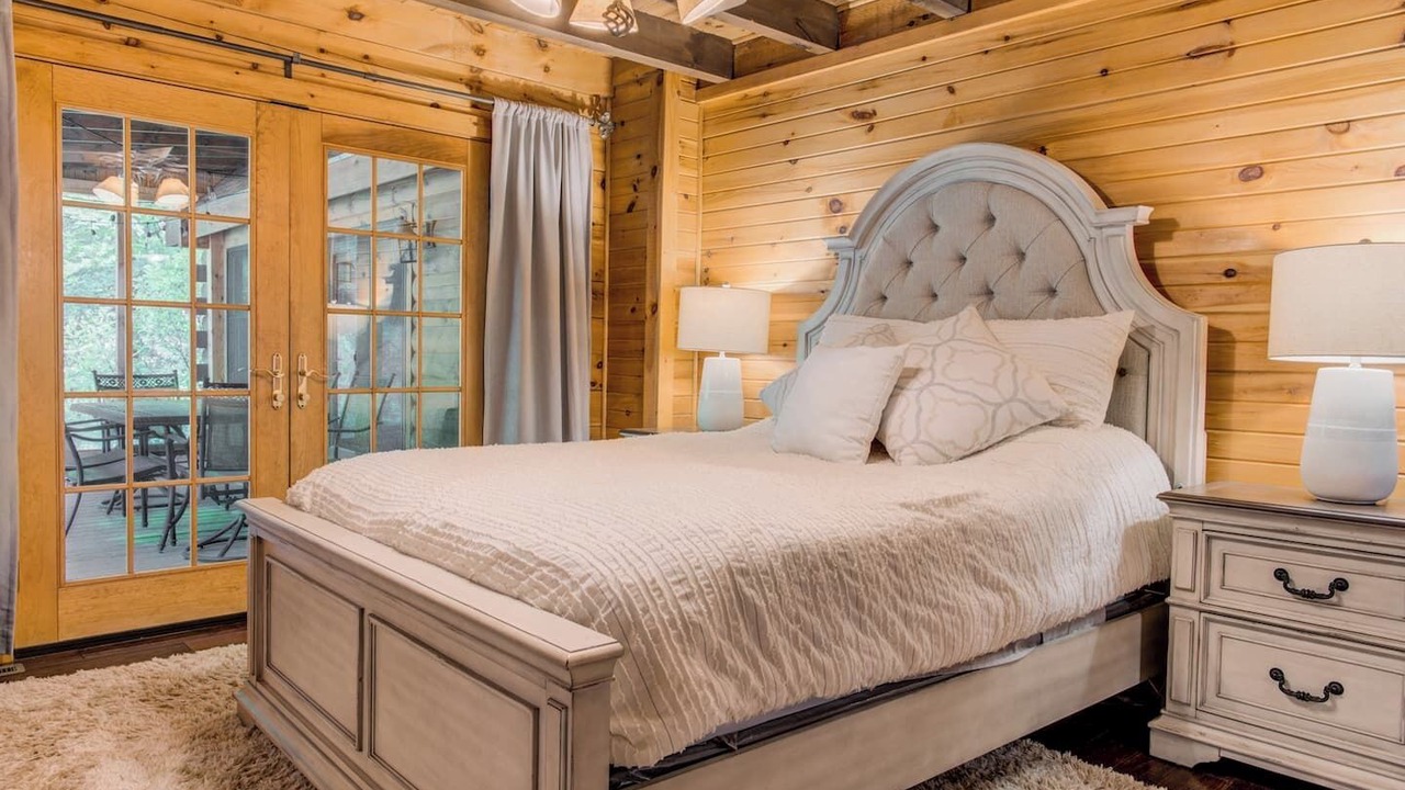 Photo of Bedroom in Cedarhurst