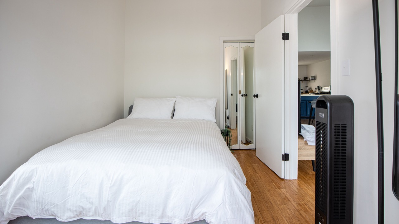 Photo of Bedroom in Swan Lake