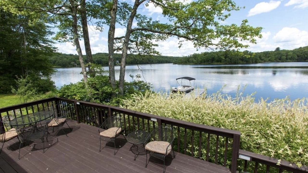 Photo of Outdoor in Swan Lake
