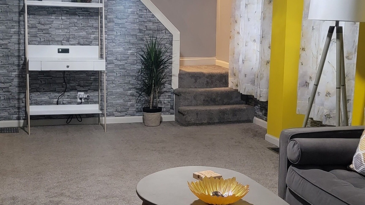 Photo of Livingroom in Rutherford