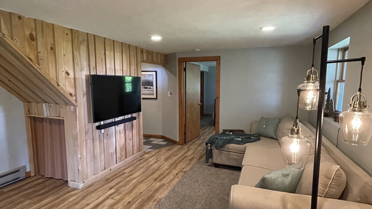 Photo of Livingroom in Middlebury Center