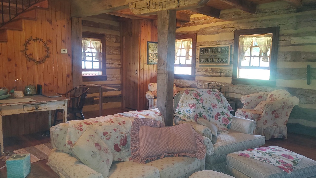 Photo of Livingroom in Middletown