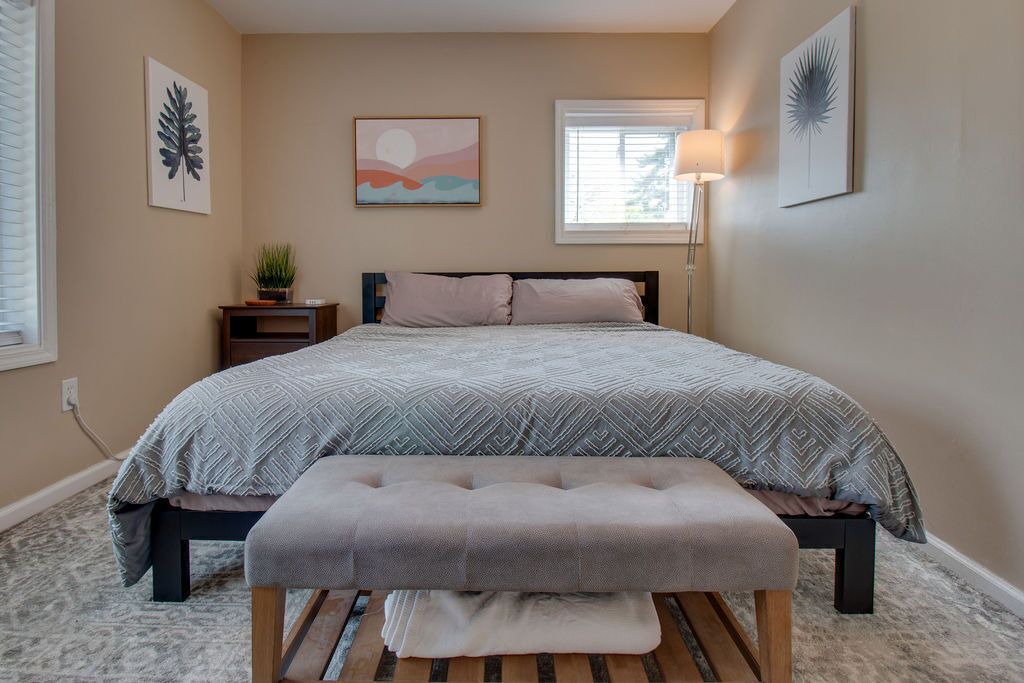 Photo of Bedroom in Roselawn Finance