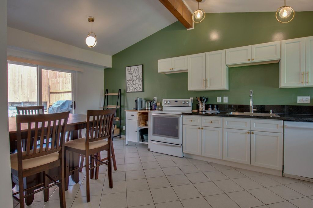 Photo of Kitchen in Roselawn Finance