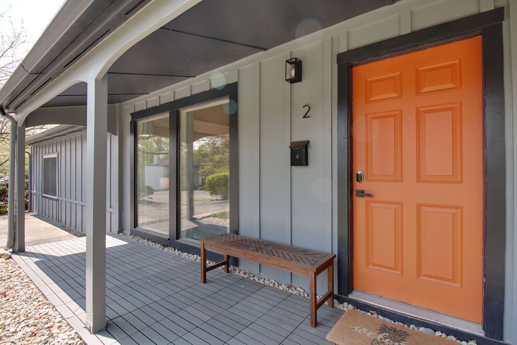 Photo of Outdoor in Roselawn Finance
