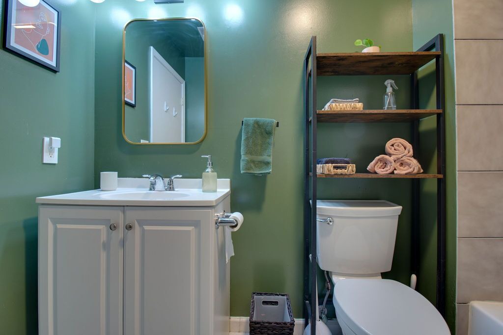 Photo of Bathroom in Roselawn Finance