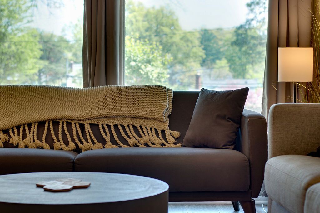 Photo of Livingroom in Roselawn Finance
