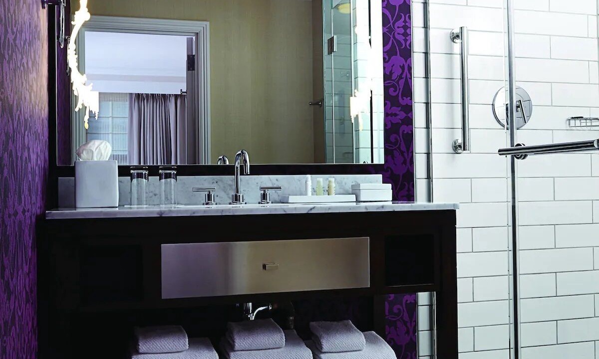 Photo of Bathroom in Connecticut Ave - K Street