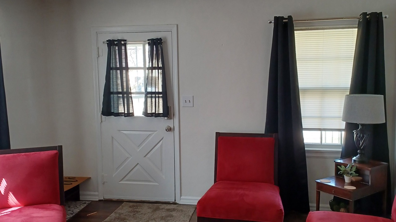 Photo of Livingroom in Lafayette
