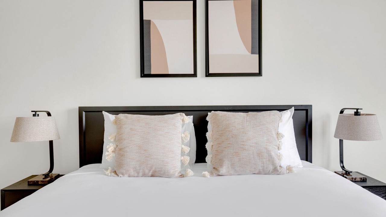 Photo of Bedroom in Hunters Point