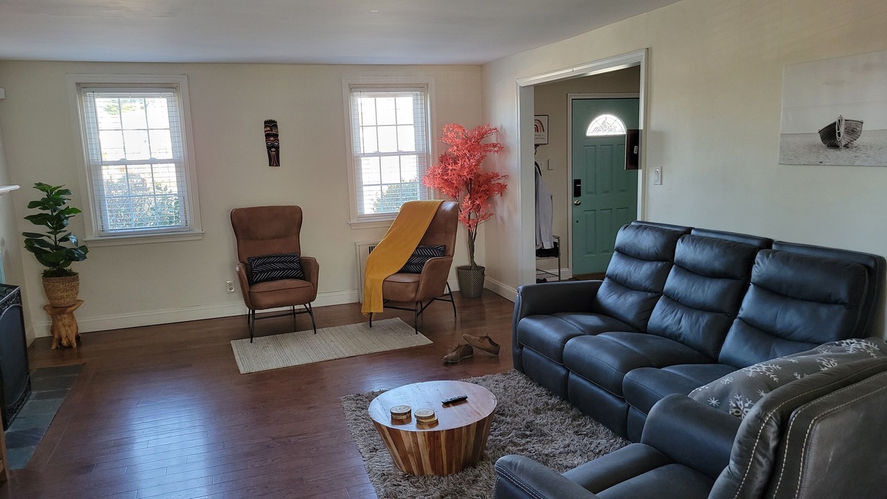 Photo of Livingroom in Drexel Hill