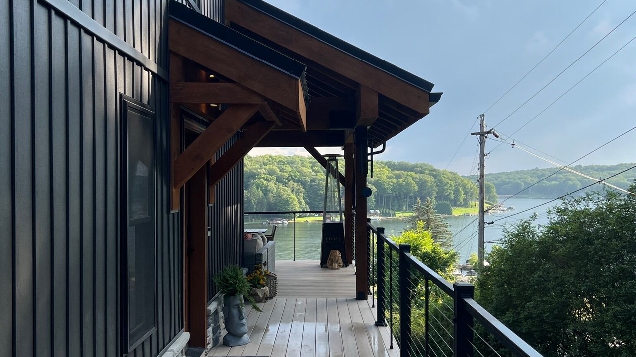 Photo of Patio Balcony in Indian Lake