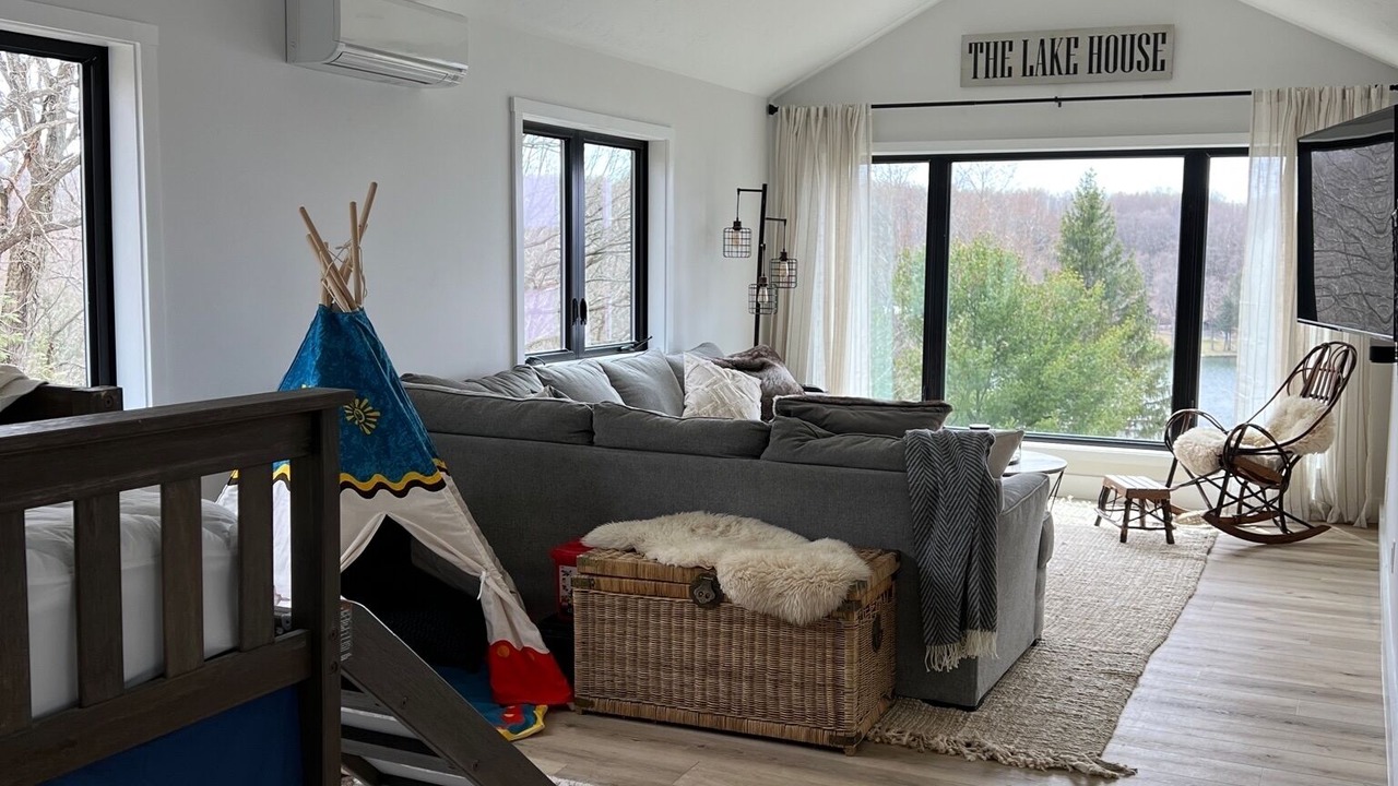 Photo of Livingroom in Indian Lake