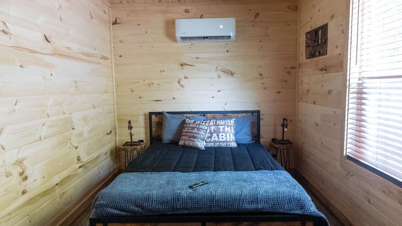 Photo of Bedroom in Jamestown
