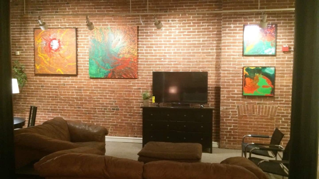 Photo of Livingroom in Center City East